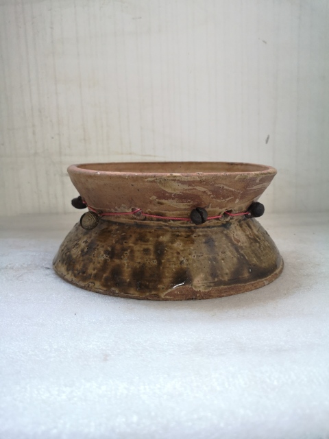古玩陶瓷越窯系青瓷鏤空香器拍賣，當(dāng)前價格980元