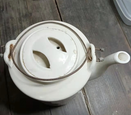 古玩陶瓷民國**紅蓋盒拍賣，當前價格1588元