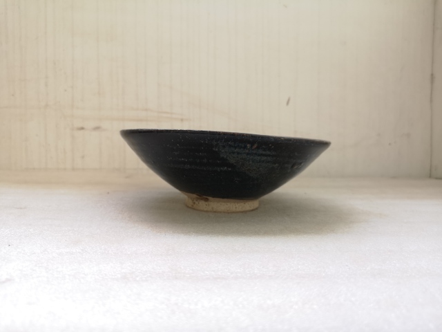 古玩陶瓷磁州窯窯變黑釉大碗拍賣,當前價格680元
