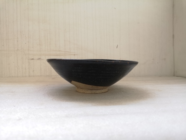 古玩陶瓷磁州窯窯變黑釉大碗拍賣,當前價格680元