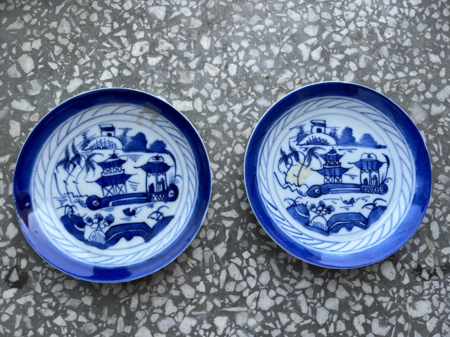 古玩陶瓷樓臺亭閣山水紋青花盤一對拍賣,當(dāng)前價格1200元