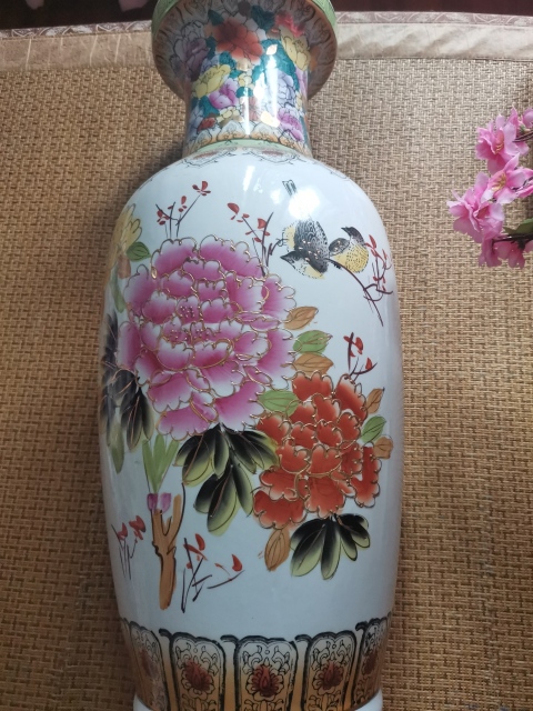 古玩陶瓷花鳥盤口瓶拍賣，當前價格560元