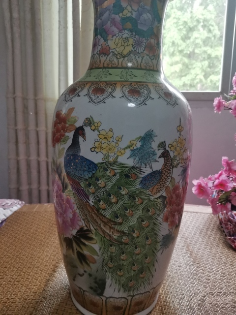 古玩陶瓷花鳥盤口瓶拍賣，當前價格560元