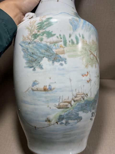 古玩陶瓷山水紋撇口瓶拍賣，當前價格8888元