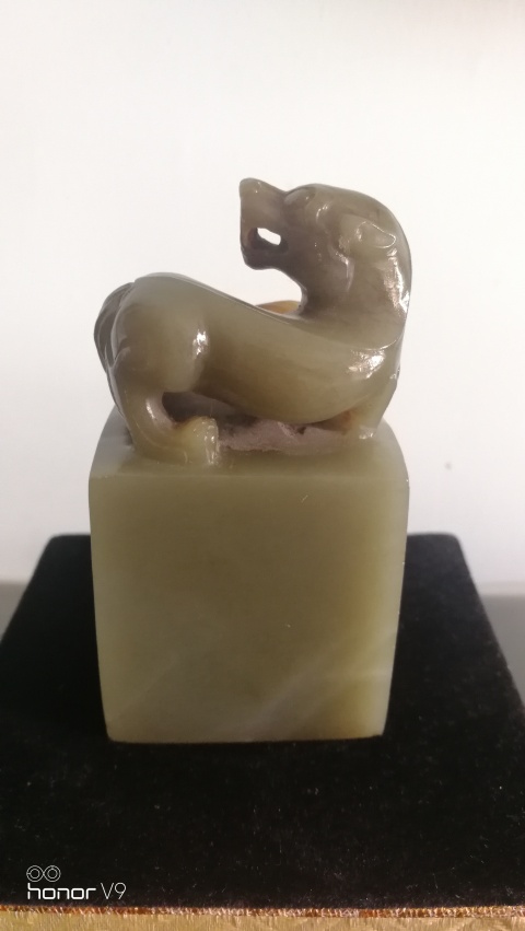 古玩玉器和田玉獸鈕拍賣,當前價格880元