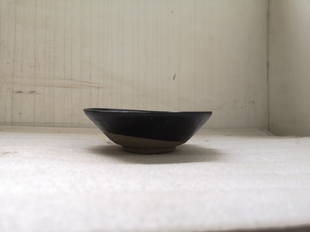 古玩陶瓷磁州窯醬釉碗拍賣，當前價格198元