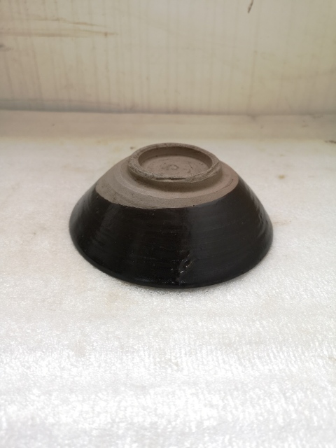 古玩陶瓷磁州窯醬釉碗拍賣，當前價格198元