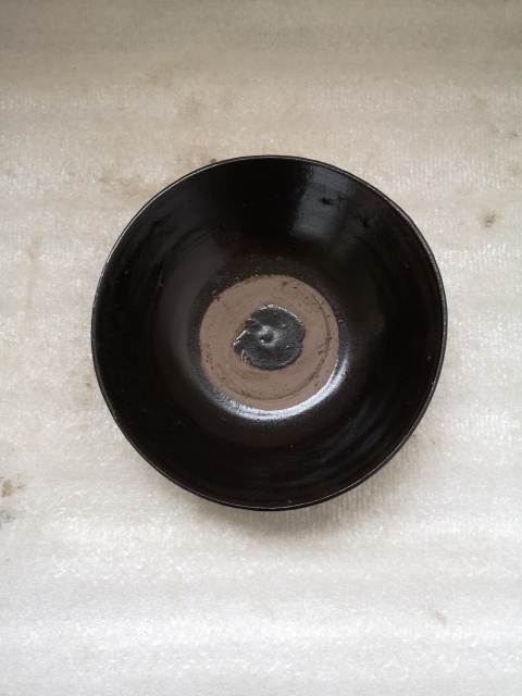 古玩陶瓷磁州窯醬釉碗拍賣，當前價格198元
