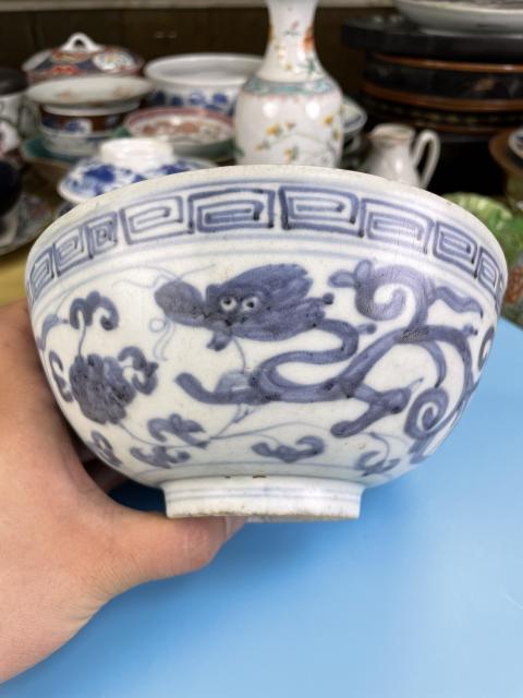 古玩陶瓷明嘉靖 (二級官)青花云龍紋碗拍賣,當前價格2700元