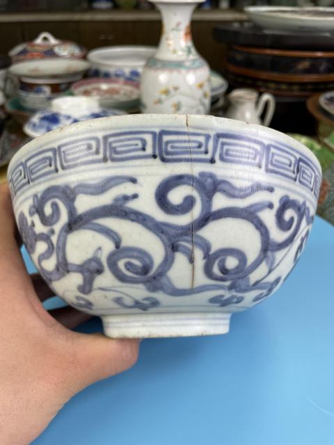 古玩陶瓷明嘉靖 (二級官)青花云龍紋碗拍賣,當前價格2700元