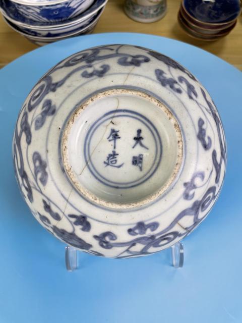 古玩陶瓷明嘉靖 (二級官)青花云龍紋碗拍賣,當前價格2700元