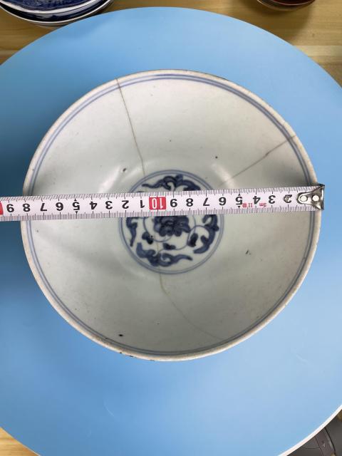 古玩陶瓷明嘉靖 (二級官)青花云龍紋碗拍賣,當前價格2700元