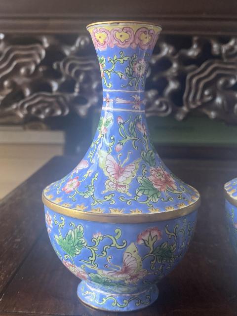 古玩雜項民國左右銅胎琺瑯彩銅瓶拍賣,當前價格1800元