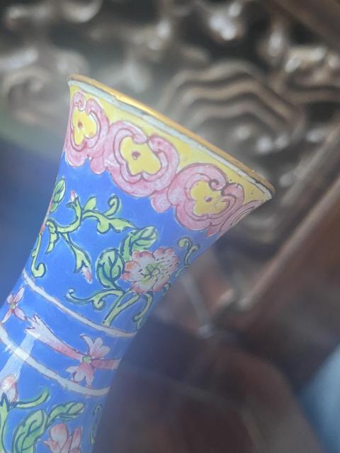 古玩雜項民國左右銅胎琺瑯彩銅瓶拍賣,當前價格1800元
