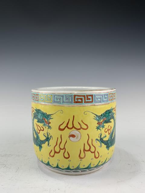 古玩陶瓷民國·黃地五彩雙龍戲珠紋香爐拍賣，當前價格6600元