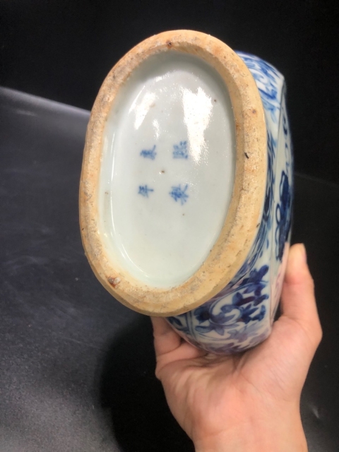 古玩陶瓷(新年放漏中)晚清-光緒-青花獅紋-抱月瓶拍賣,當前價格8668元