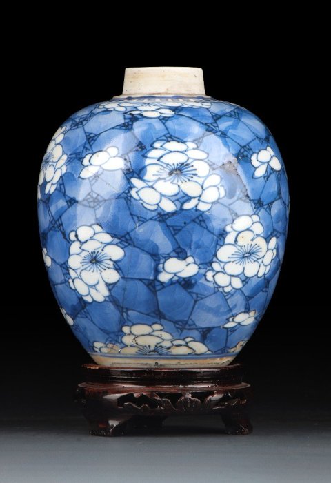 古玩陶瓷【SJ-005】清康熙 青花冰梅紋罐拍賣,當前價格4500元