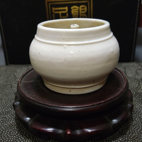 古玩陶瓷清：德化窯香插拍賣，當前價格980元