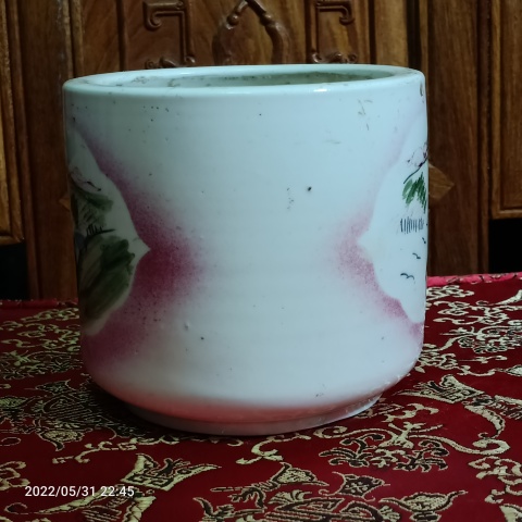 古玩陶瓷釉下五彩山水紋圈足筒式香爐拍賣，當(dāng)前價格288元