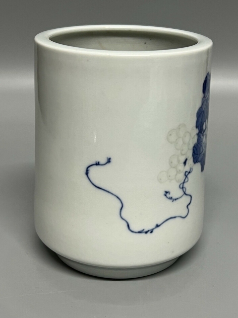 古玩陶瓷567 景德鎮(zhèn)陶瓷研究所青花筆筒拍賣,當前價格22000元