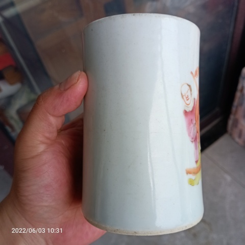 古玩陶瓷光緒粉彩人物筆筒拍賣,當前價格5888元