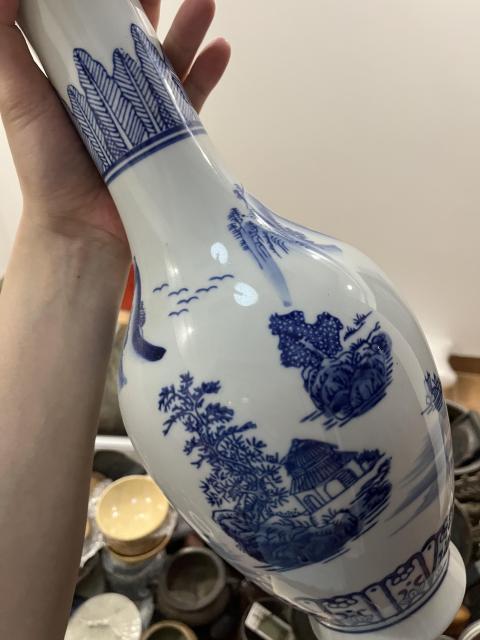 古玩陶瓷山水紋青花瓶拍賣,當前價格399元