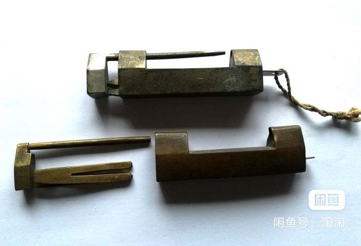 古玩銅器民國銅鎖拍賣,當(dāng)前價(jià)格1元