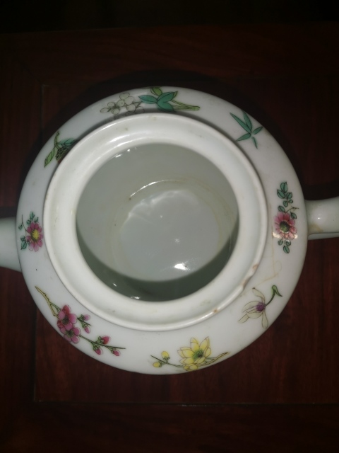 古玩陶瓷花蝶紋執壺拍賣，當前價格480元