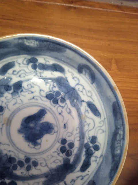 古玩陶瓷清早期青花葡萄紋盤兩個拍賣,當前價格999元