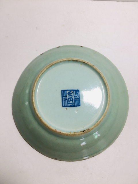 古玩陶瓷(清中期)豆青釉盤拍賣,當前價格0元