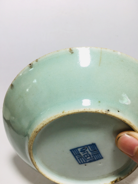 古玩陶瓷(清中期)豆青釉盤拍賣,當前價格0元