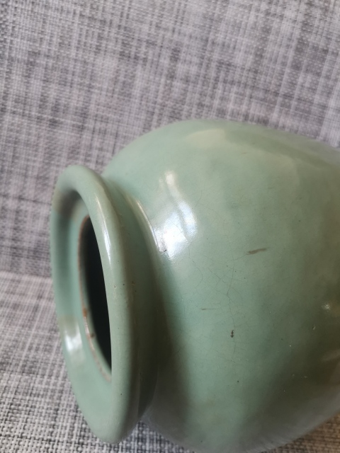 古玩陶瓷清末,宜興窯,綠釉唇口罐拍賣,當前價格777元