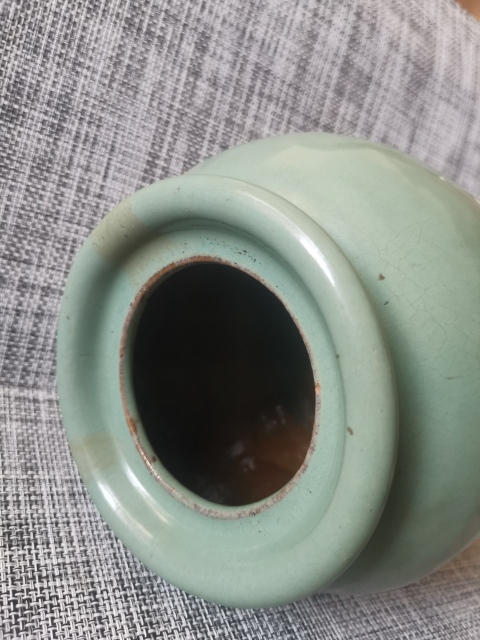 古玩陶瓷清末,宜興窯,綠釉唇口罐拍賣,當前價格777元