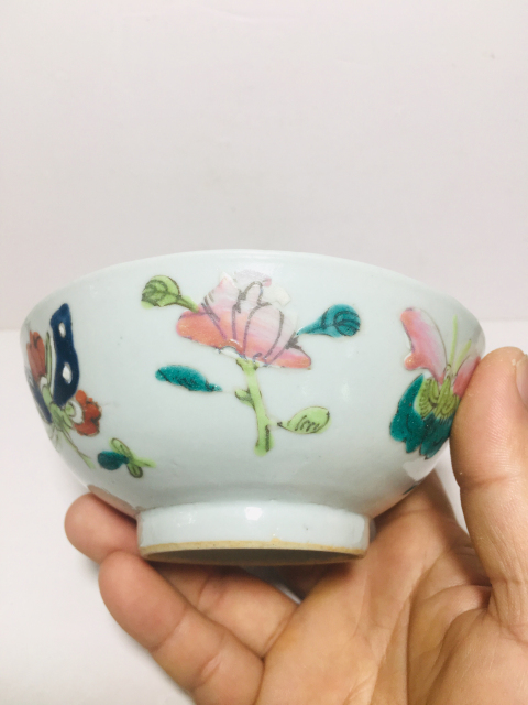 古玩陶瓷(晚清)粉彩蝴蝶四季花卉紋碗拍賣,當前價格0元