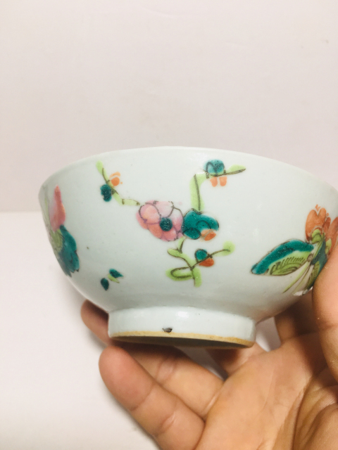 古玩陶瓷(晚清)粉彩蝴蝶四季花卉紋碗拍賣,當前價格0元