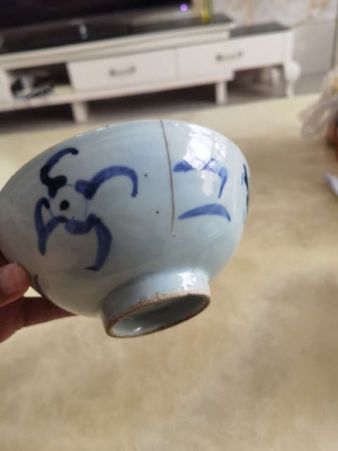 古玩陶瓷清中龍紋青花碗拍賣,當前價格1300元