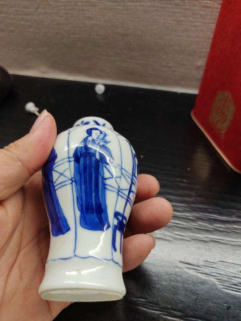 古玩陶瓷青花侍女圖瓶拍賣，當前價格4200元