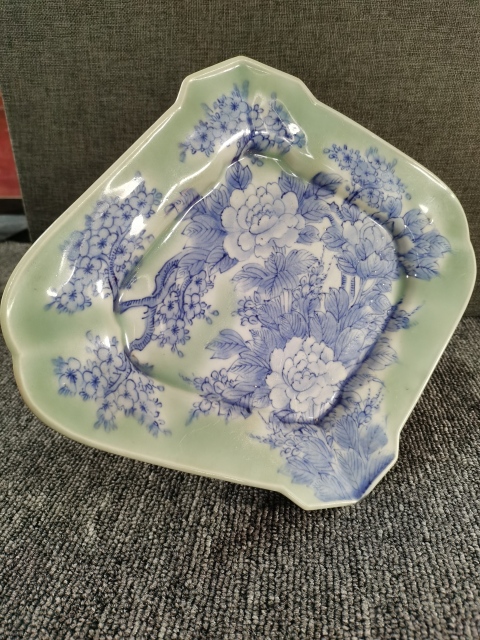 古玩陶瓷【精美茶盤】晚清民國(guó)豆青釉青花茶盤拍賣，當(dāng)前價(jià)格480元