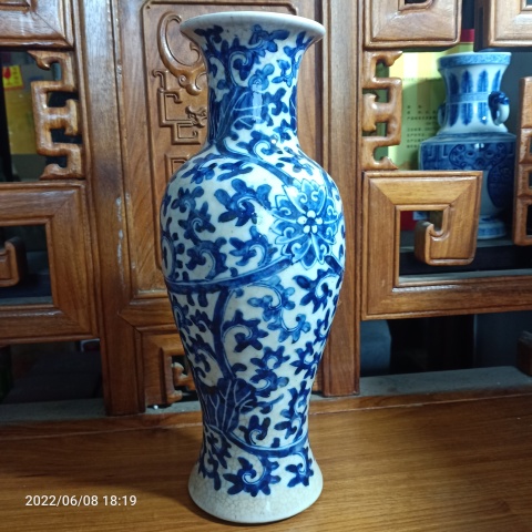 古玩陶瓷清代花卉紋青花觀音瓶拍賣,當(dāng)前價(jià)格1888元