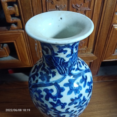 古玩陶瓷清代花卉紋青花觀音瓶拍賣,當(dāng)前價(jià)格1888元