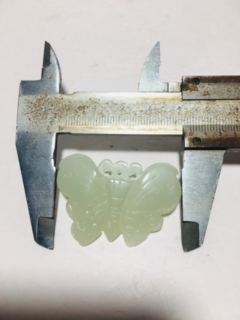 古玩玉器和田玉蝴蝶掛件拍賣，當(dāng)前價(jià)格288元