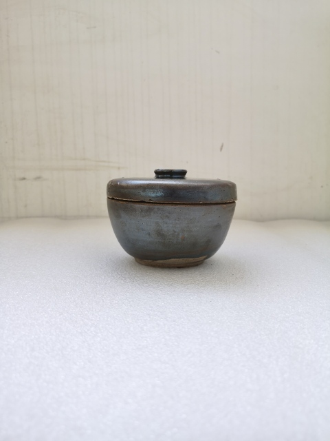 古玩陶瓷磁州窯紫金釉蓋罐拍賣,當前價格850元