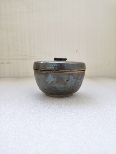 古玩陶瓷磁州窯紫金釉蓋罐拍賣,當前價格850元