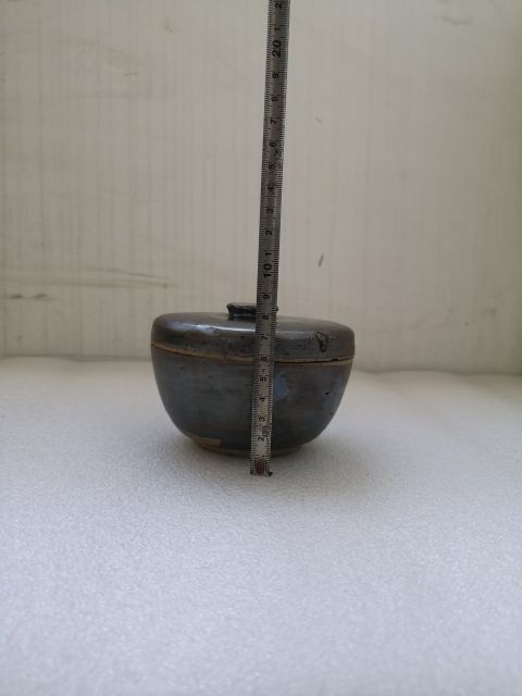 古玩陶瓷磁州窯紫金釉蓋罐拍賣,當前價格850元