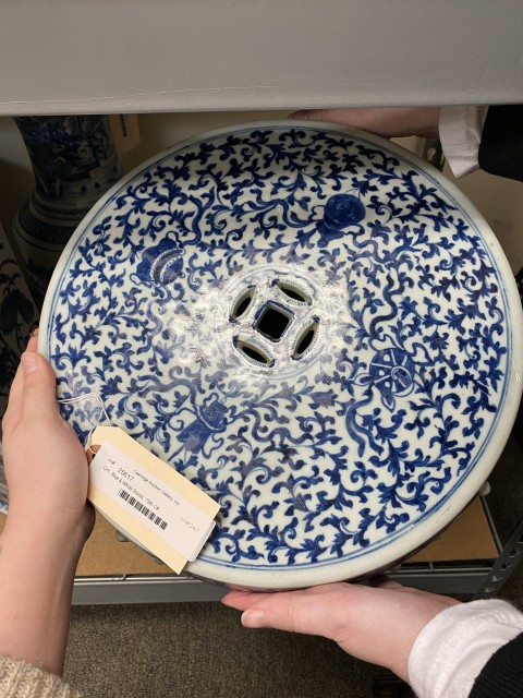 古玩陶瓷清乾隆(嘉慶,時期青花佛家八寶繡墩拍賣,當前價格52000元