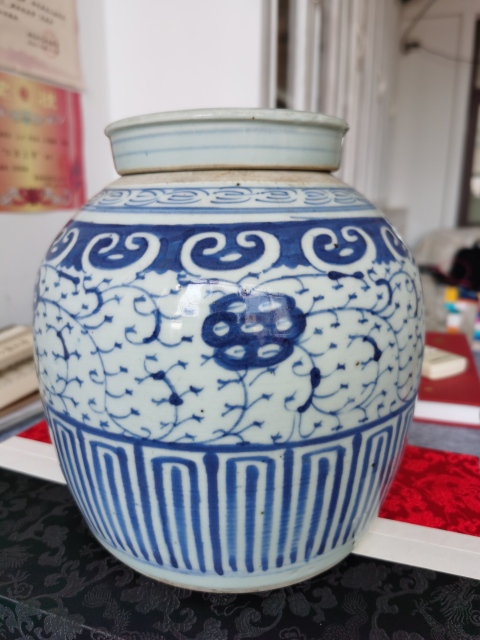 古玩陶瓷清乾隆花卉紋青花罐拍賣，當前價格1680元