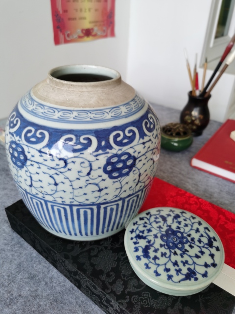 古玩陶瓷清乾隆花卉紋青花罐拍賣，當前價格1680元