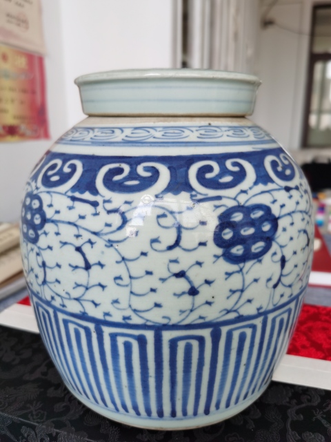 古玩陶瓷清乾隆花卉紋青花罐拍賣，當前價格1680元