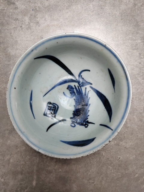 明末花卉紋青花盤拍賣，當(dāng)前價格1080元
