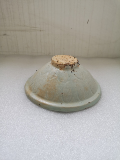 古玩陶瓷景德鎮窯系青白釉刻仰蓮紋斗笠碗拍賣,當前價格750元